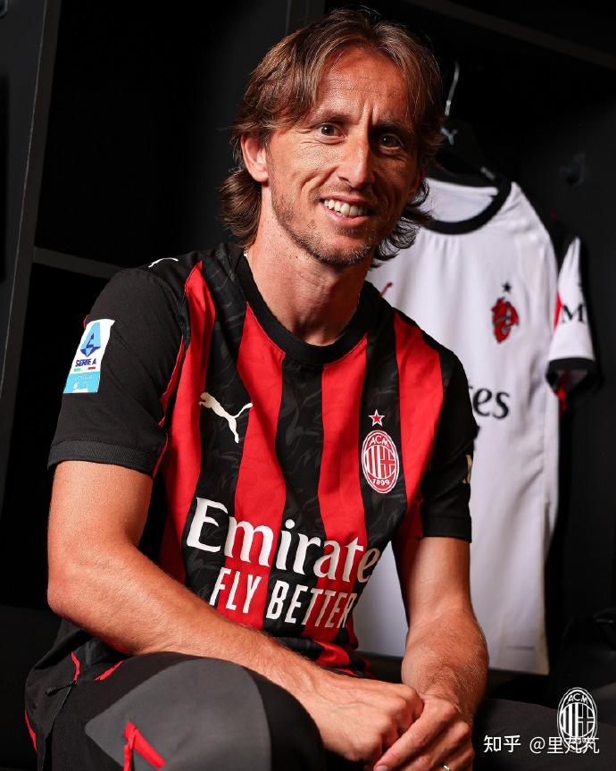 数据网站分析字母哥未来：三成概率留队，三成概率去尼克斯