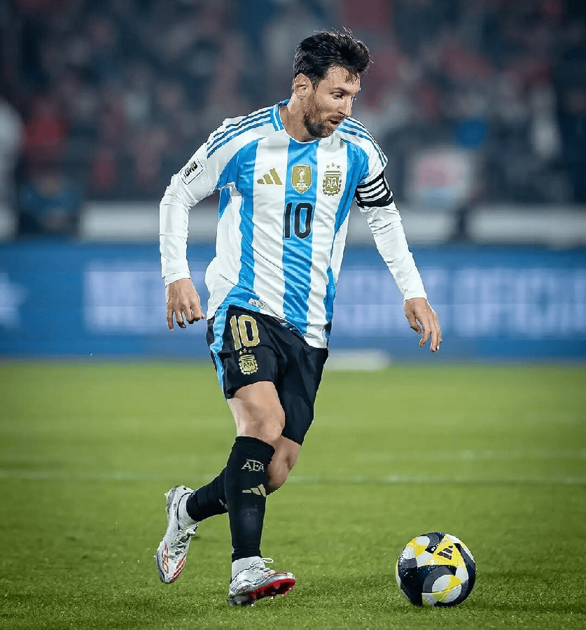 巴萨欲免费挖角曼联青训太子，曝其心怀儿萨梦！欧洲多家豪门觊觎