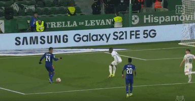 2.53米，麦克托米奈创下倒钩射门脚尖高度新的世界纪录