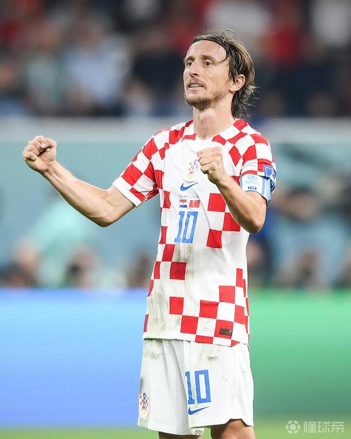 意媒：此前因流感缺阵的博尼尚未恢复训练，不确定能否踢意杯