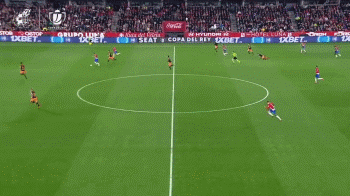 上演大四喜斩获金靴，法比奥当选中超官方第30轮最佳球员